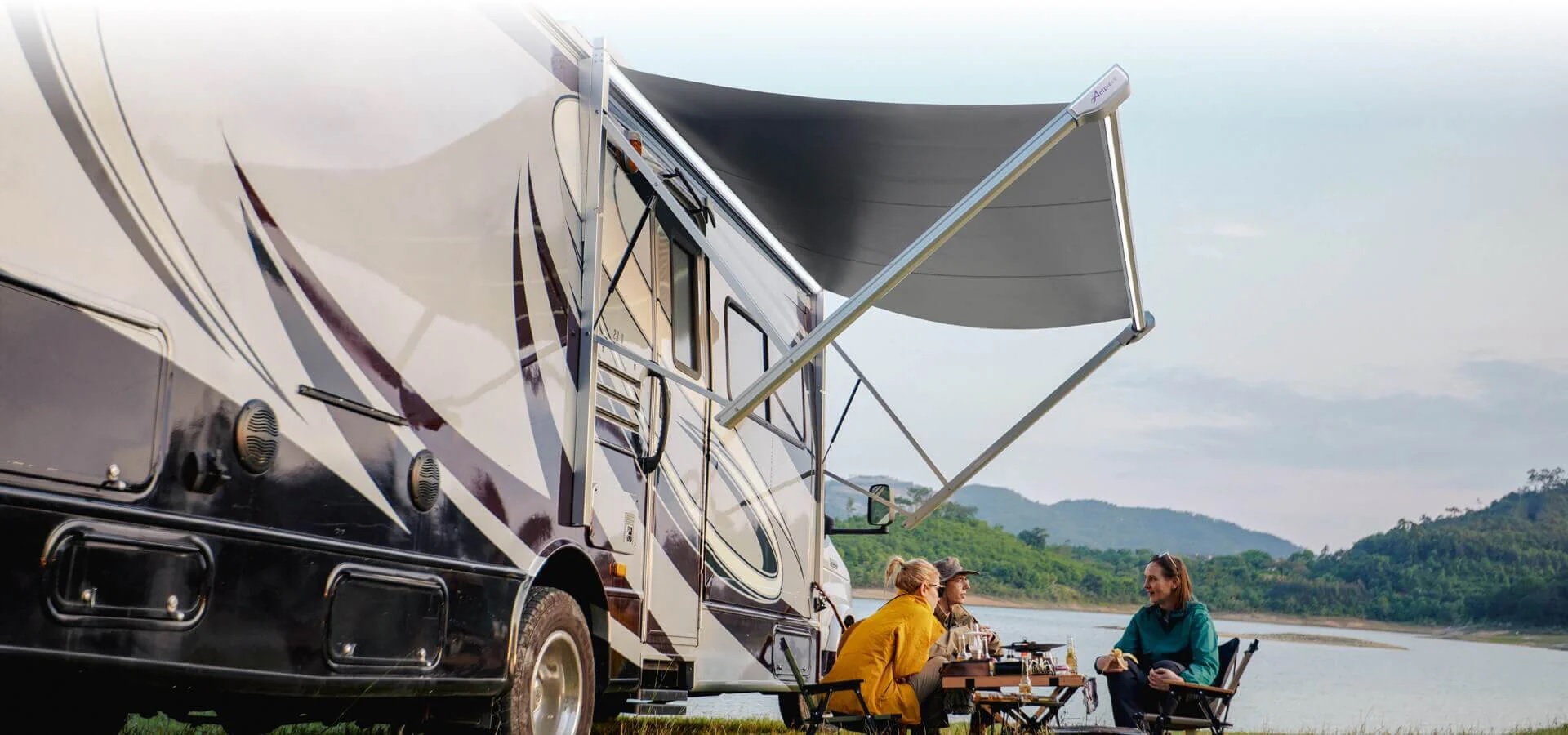 rv solar awning.jpg
